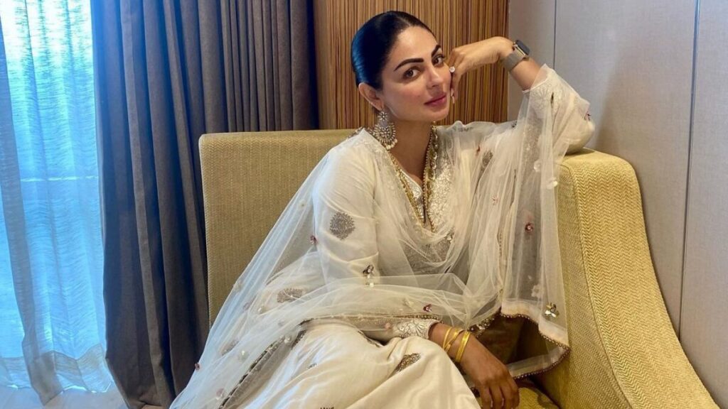 Neeru Bajwa